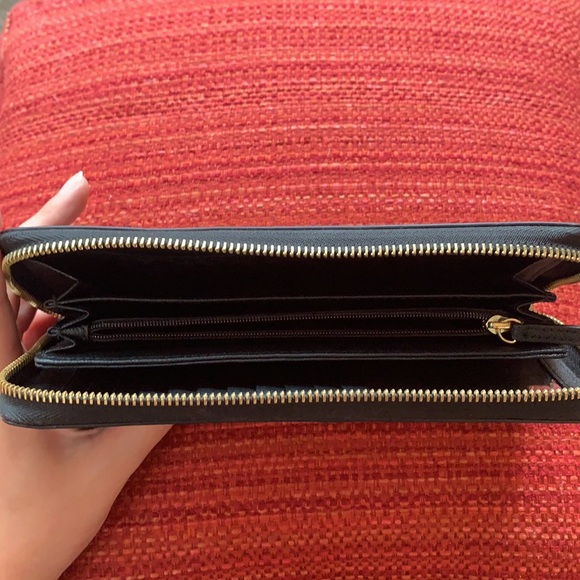 Michael Kors cross grain leather wallet - Picture 6 of 6